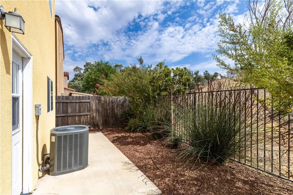 351 Calle De Pueblo Templeton, CA 93465