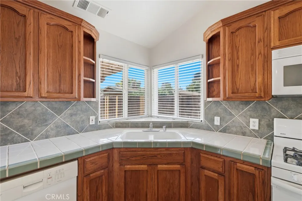 1487 Boyd Court Tulare, CA 93274