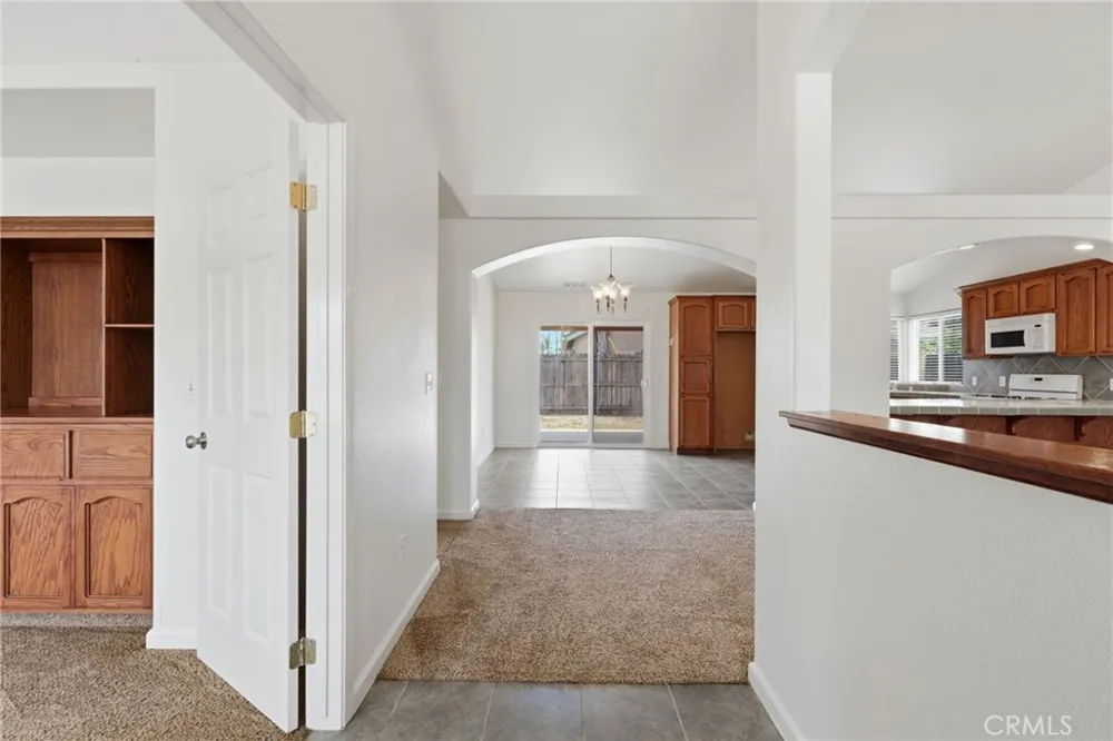 1487 Boyd Court Tulare, CA 93274