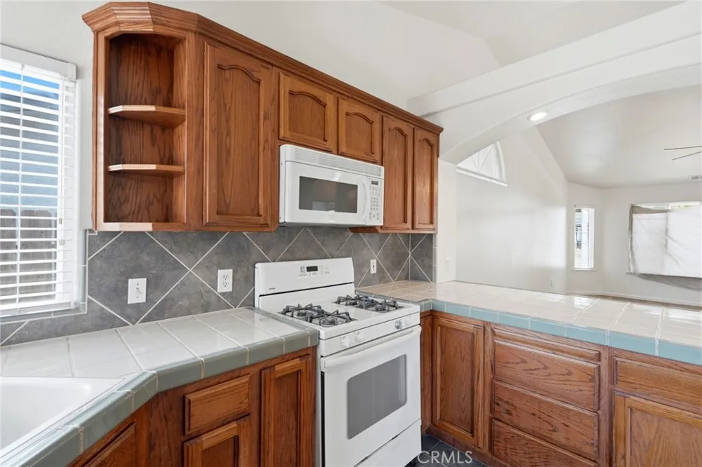 1487 Boyd Court Tulare, CA 93274