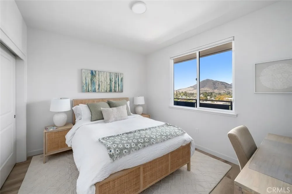 2475 Victoria Avenue #404 San Luis Obispo, CA 93401