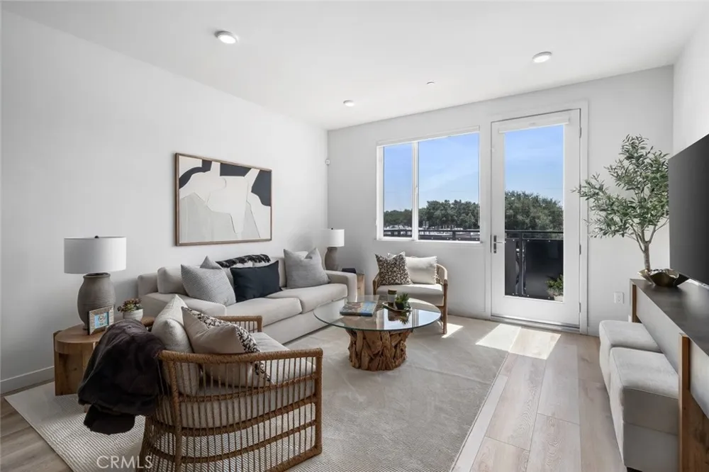2475 Victoria Avenue #404 San Luis Obispo, CA 93401