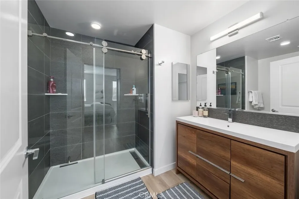 2475 Victoria Avenue #404 San Luis Obispo, CA 93401