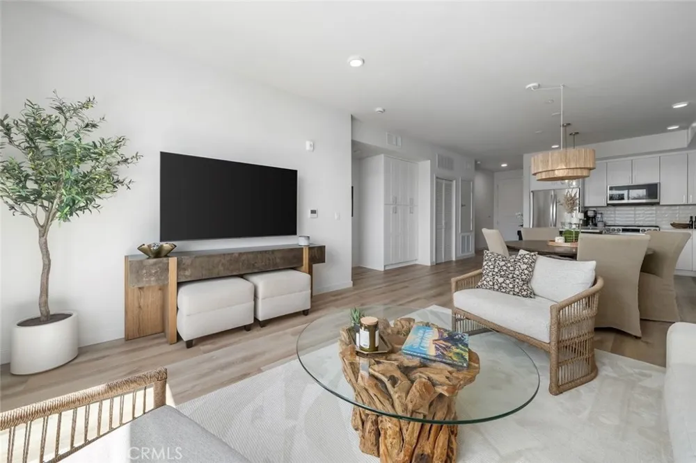 2475 Victoria Avenue #404 San Luis Obispo, CA 93401