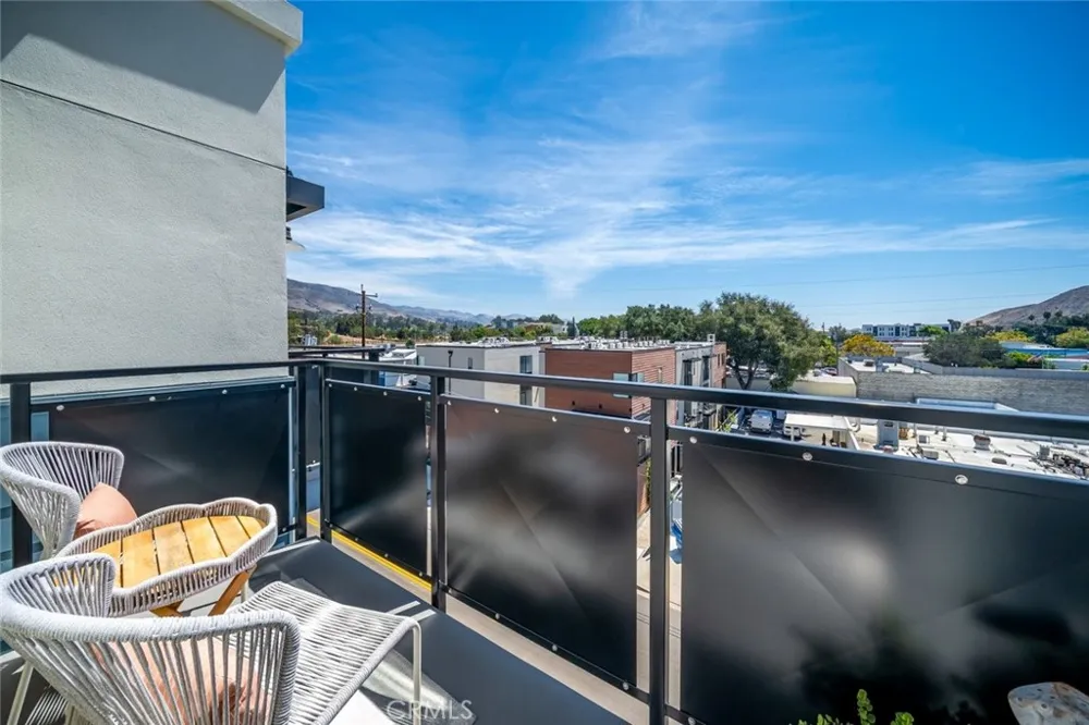 2475 Victoria Avenue #404 San Luis Obispo, CA 93401