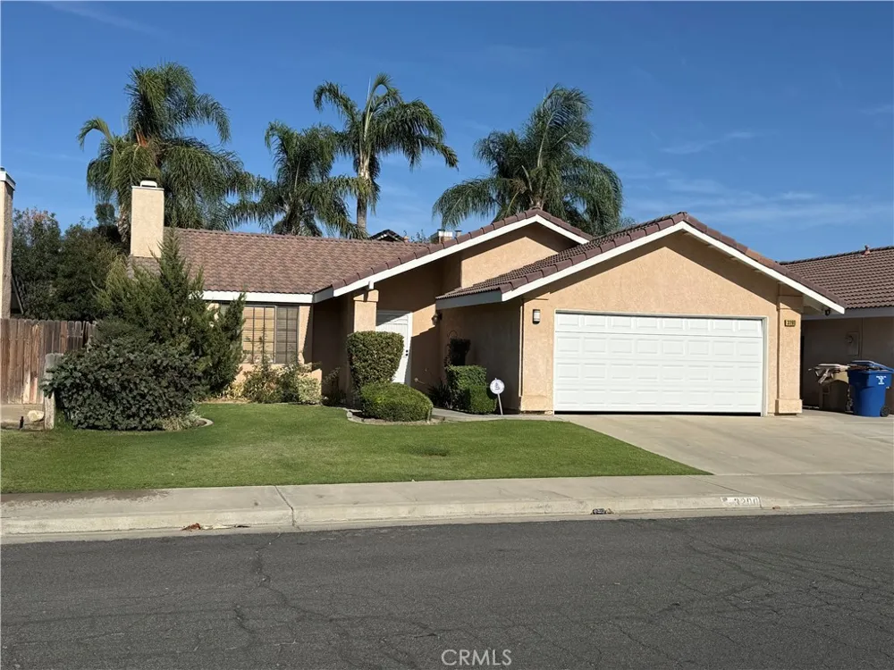 3200 Cattleman Bakersfield, CA 93312