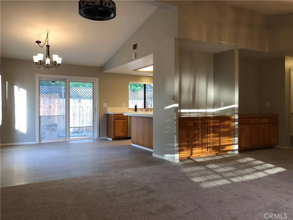 3200 Cattleman Bakersfield, CA 93312