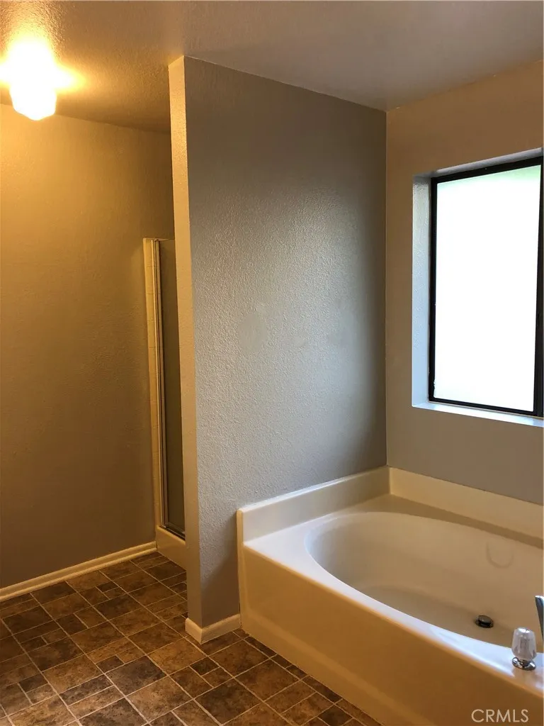 3200 Cattleman Bakersfield, CA 93312