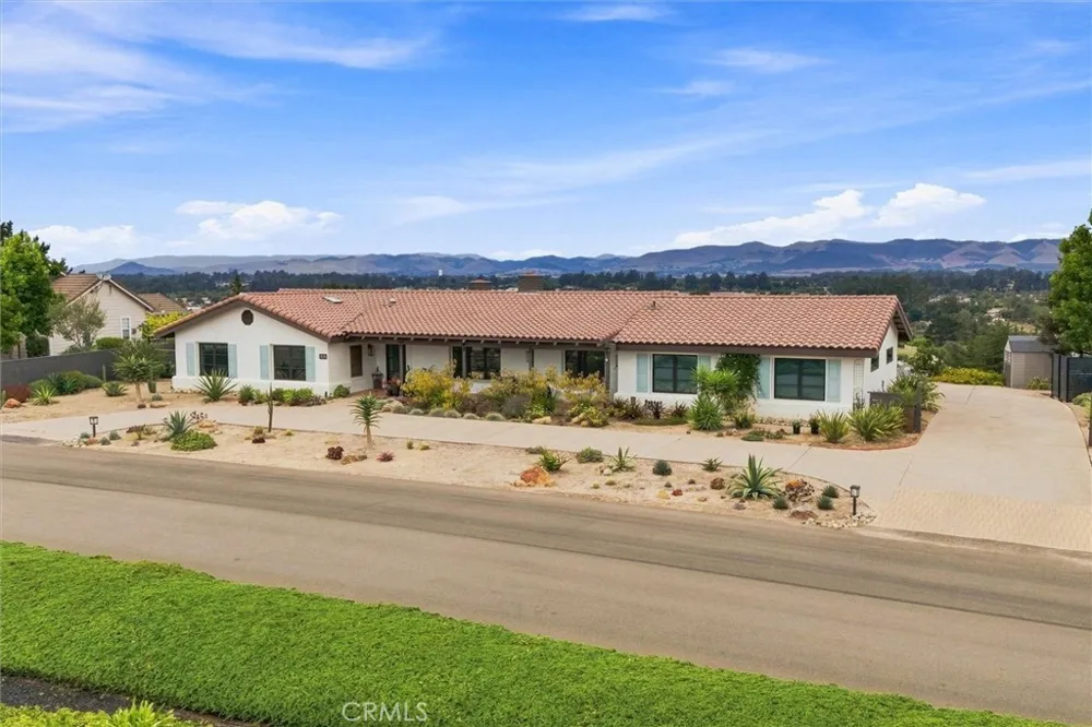 530 Calle Cielo Nipomo, CA 93444