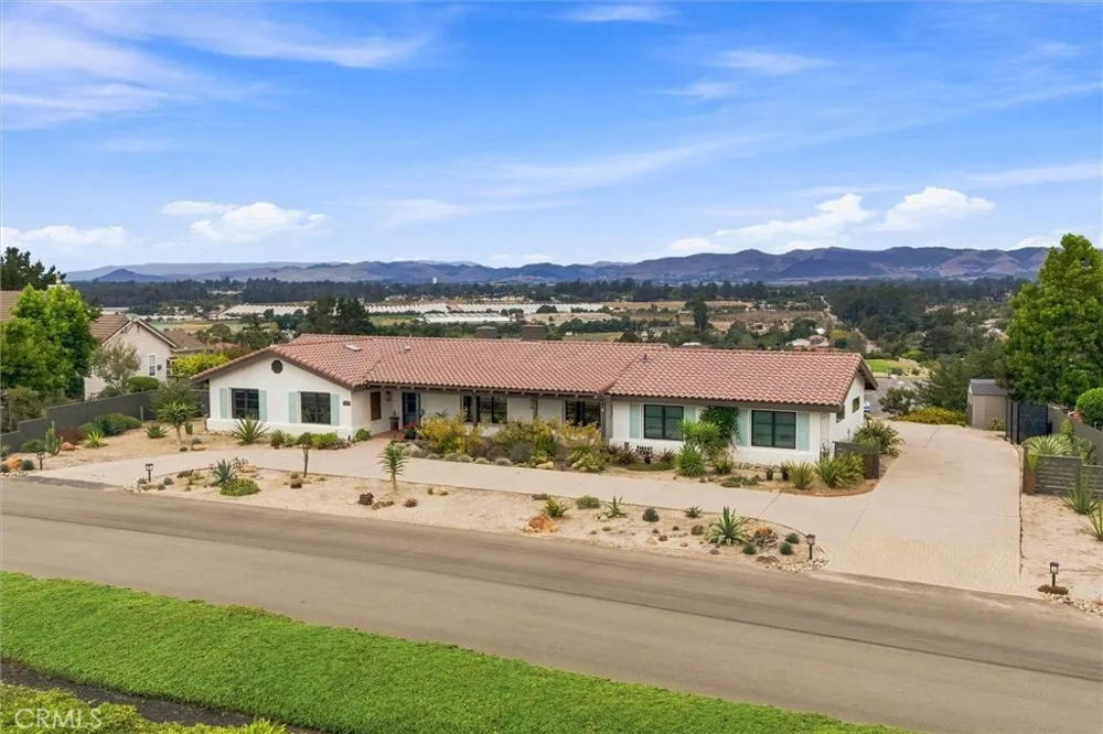 530 Calle Cielo Nipomo, CA 93444