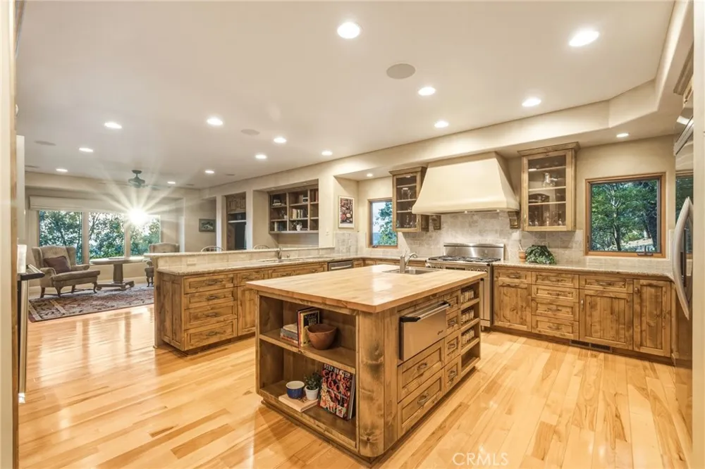 14941 Woodland Park Drive Forest Ranch, CA 95942