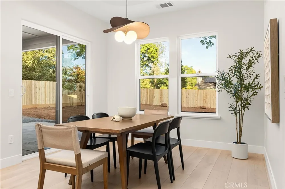 230 Redbud Paradise, CA 95969