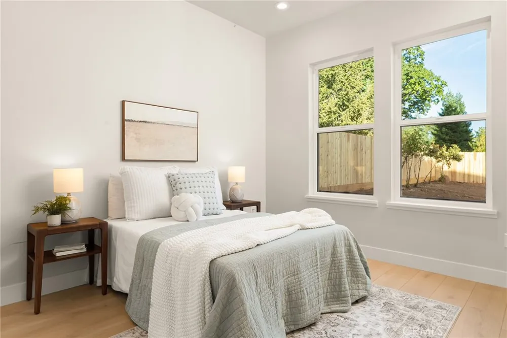 230 Redbud Paradise, CA 95969