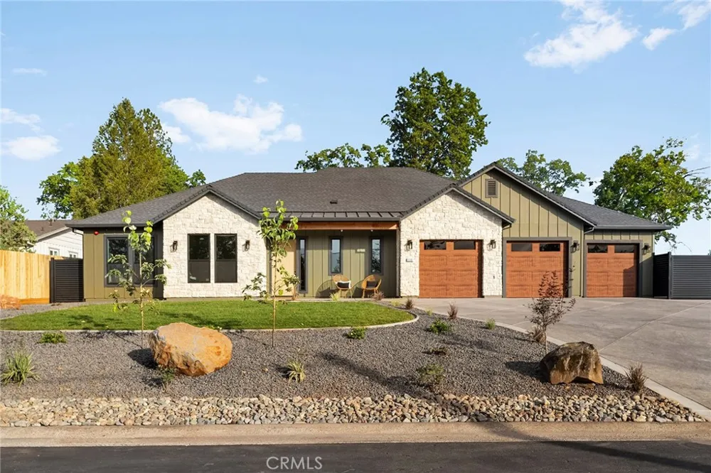 230 Redbud Paradise, CA 95969