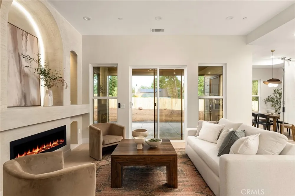230 Redbud Paradise, CA 95969