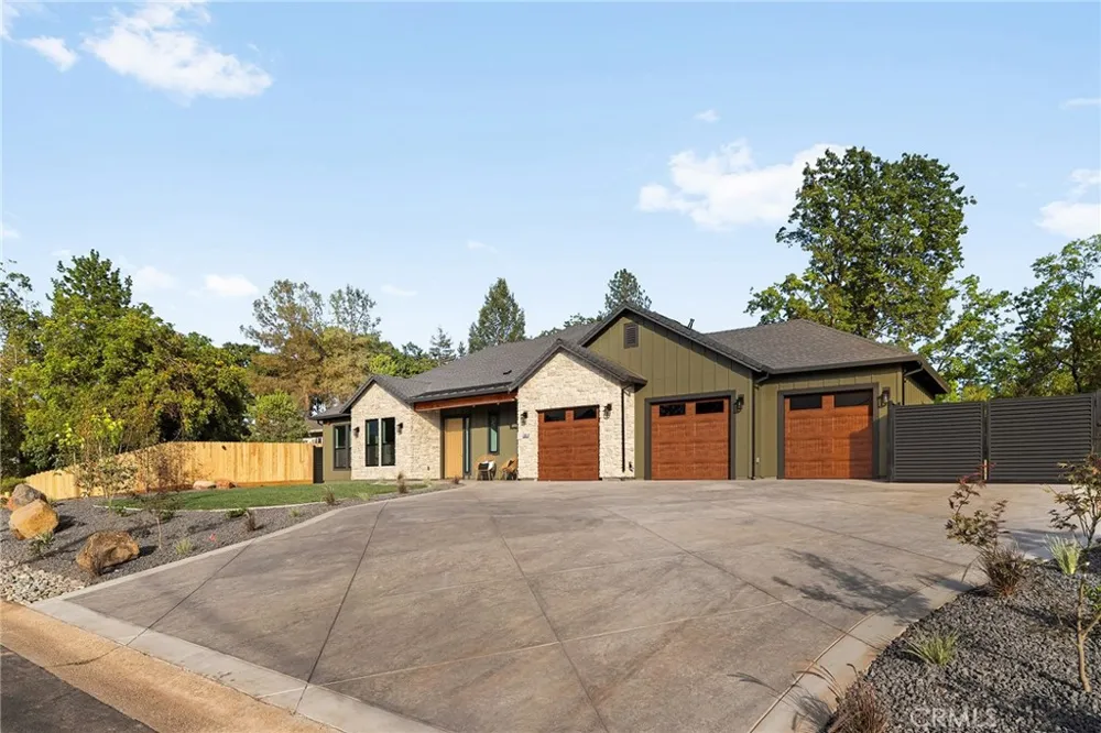 230 Redbud Paradise, CA 95969