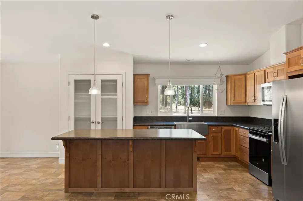 14565 Coutolenc Magalia, CA 95954