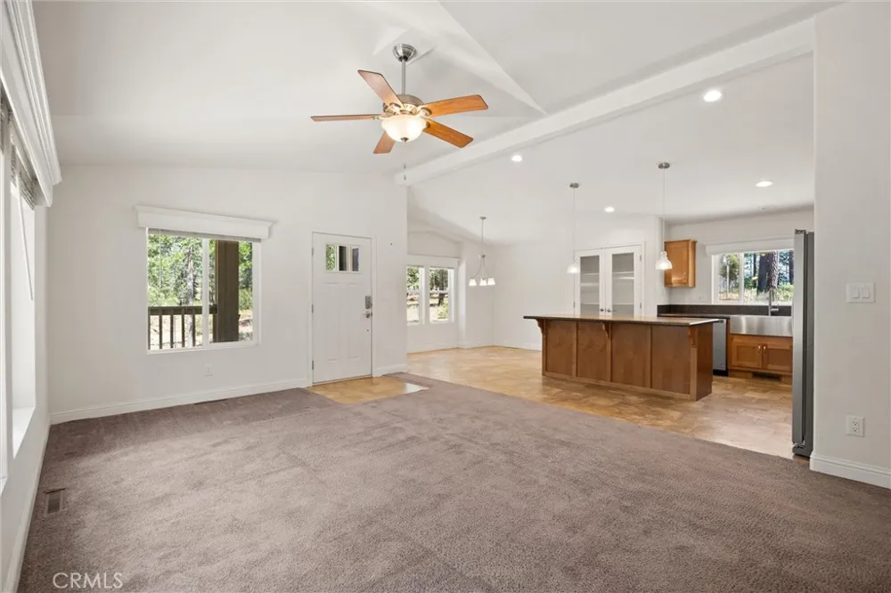 14565 Coutolenc Magalia, CA 95954