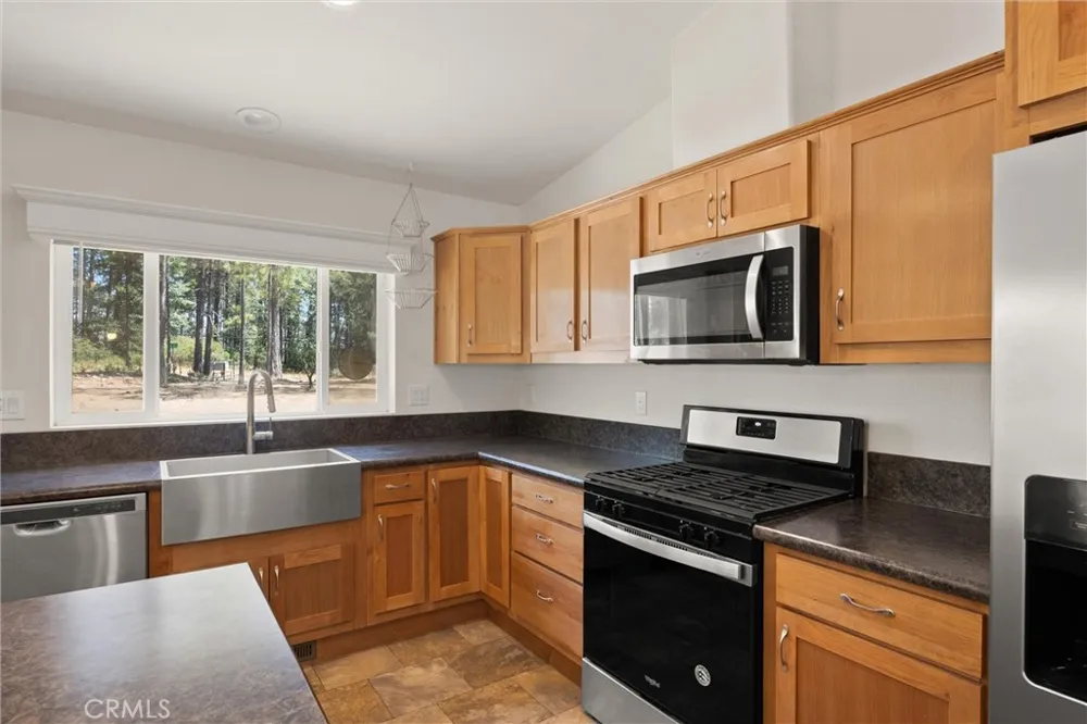 14565 Coutolenc Magalia, CA 95954
