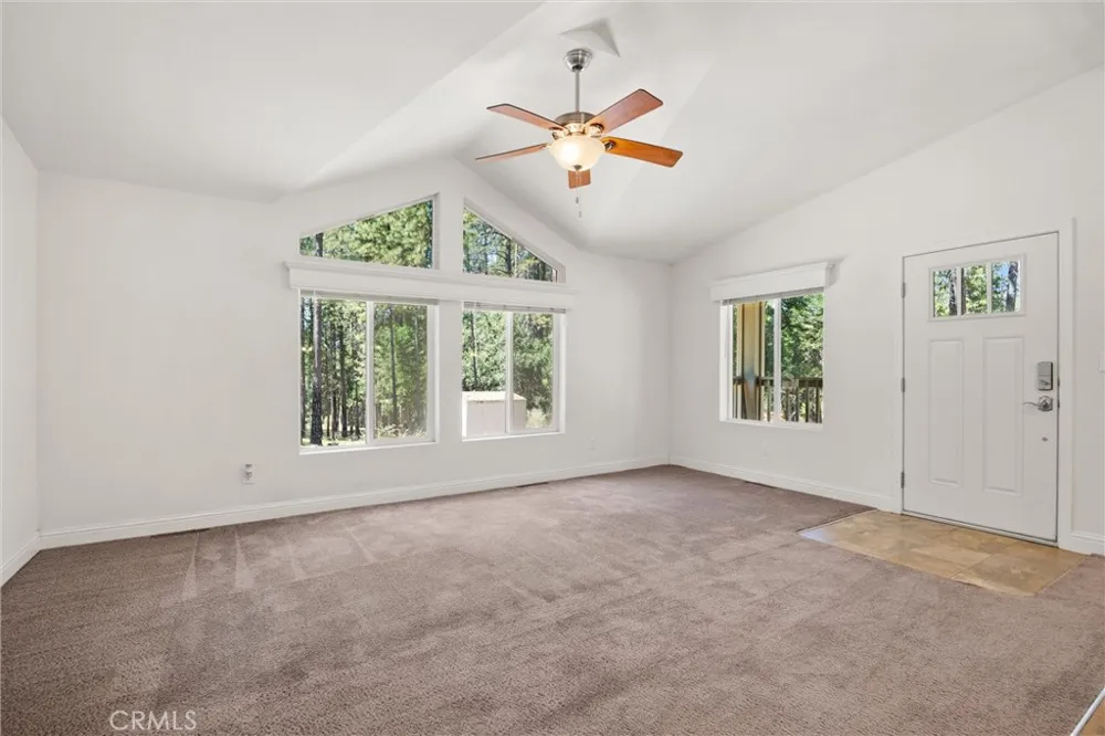 14565 Coutolenc Magalia, CA 95954