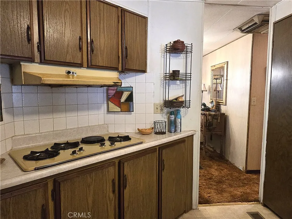 14837 Wood Magalia, CA 95954
