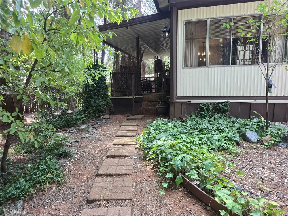 14837 Wood Magalia, CA 95954