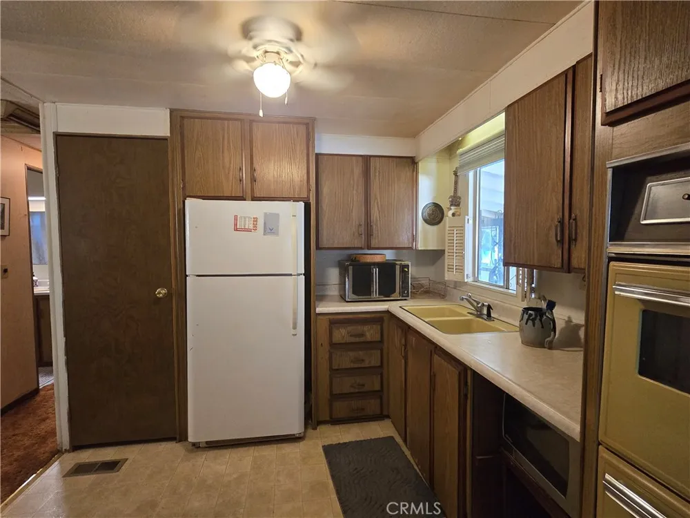 14837 Wood Magalia, CA 95954