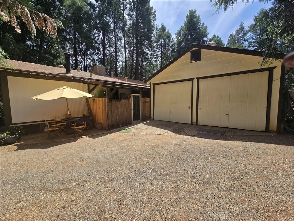 14837 Wood Magalia, CA 95954