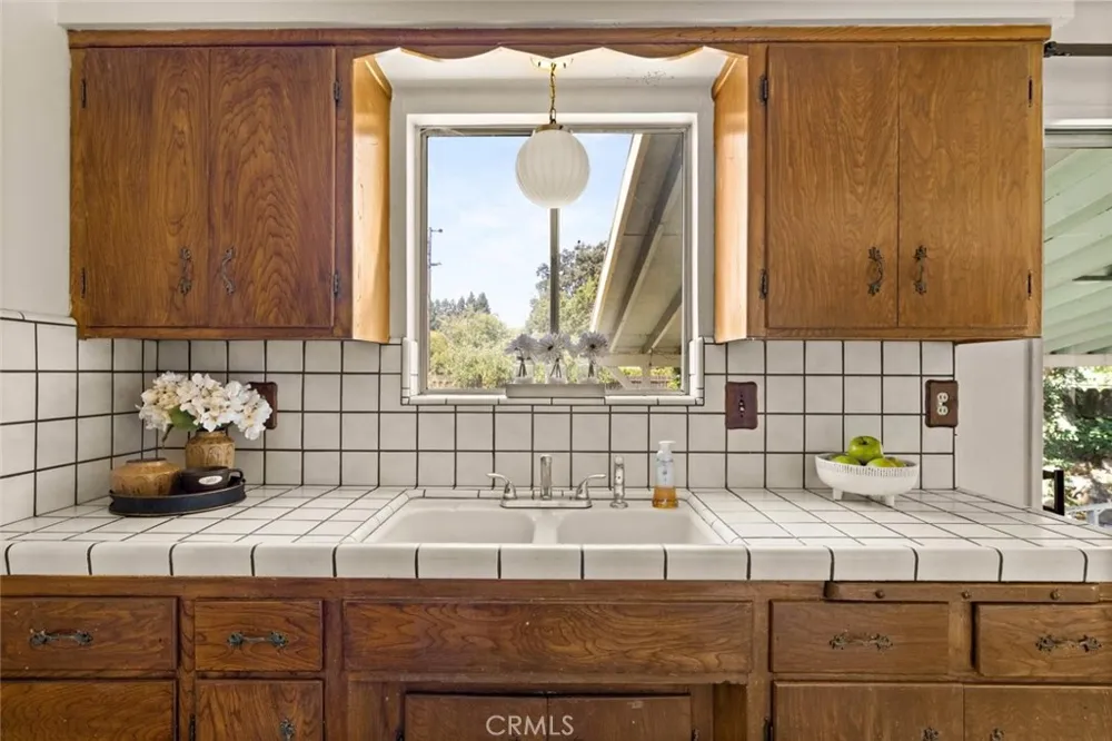 2431 Mariposa Chico, CA 95926