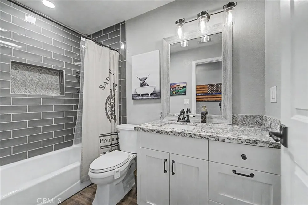 471 F Biggs, CA 95917