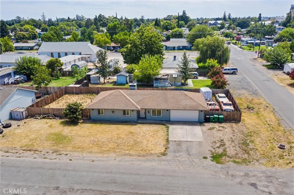 471 F Biggs, CA 95917