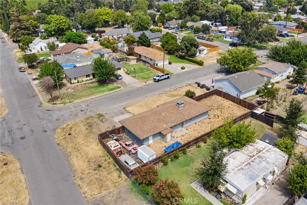 471 F Biggs, CA 95917