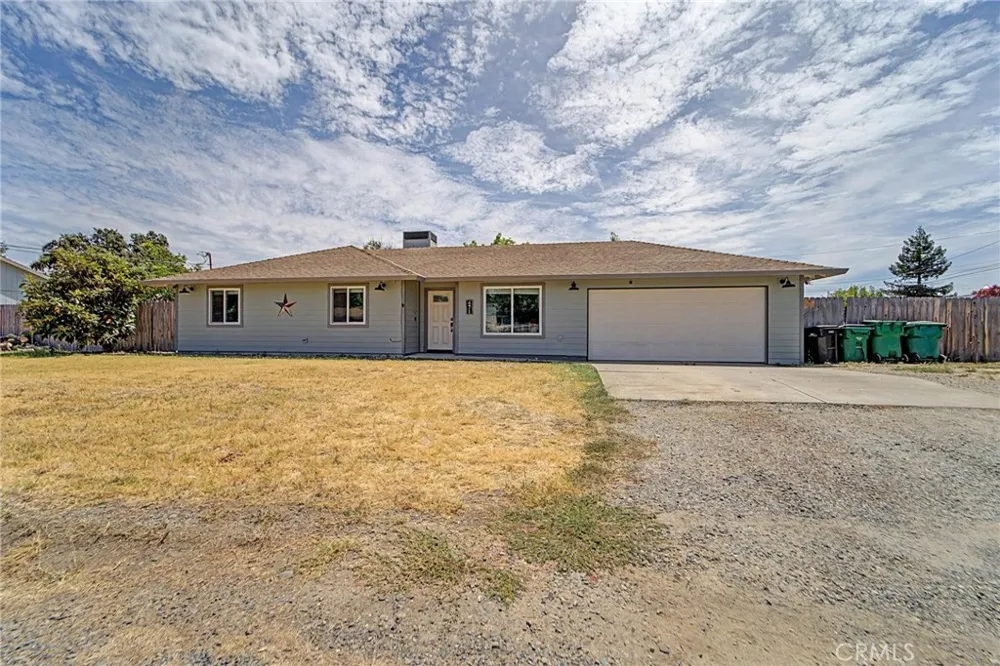 471 F Biggs, CA 95917