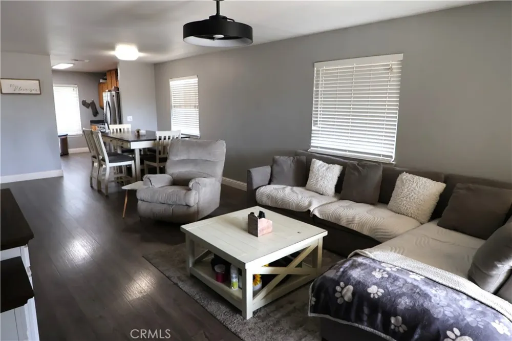 2059 Blossom Corning, CA 96021