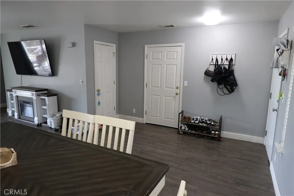 2059 Blossom Corning, CA 96021