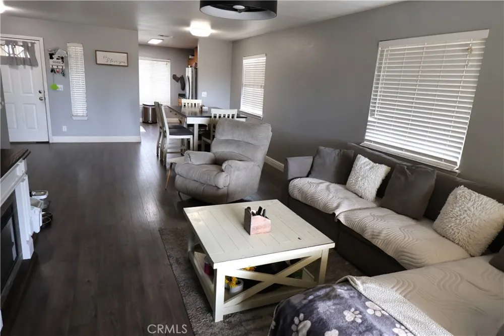 2059 Blossom Corning, CA 96021