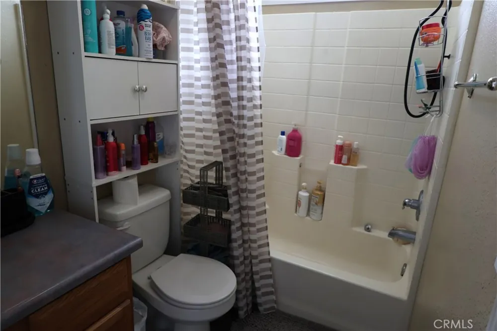 2059 Blossom Corning, CA 96021