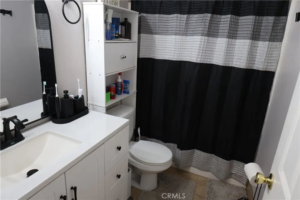 2059 Blossom Corning, CA 96021
