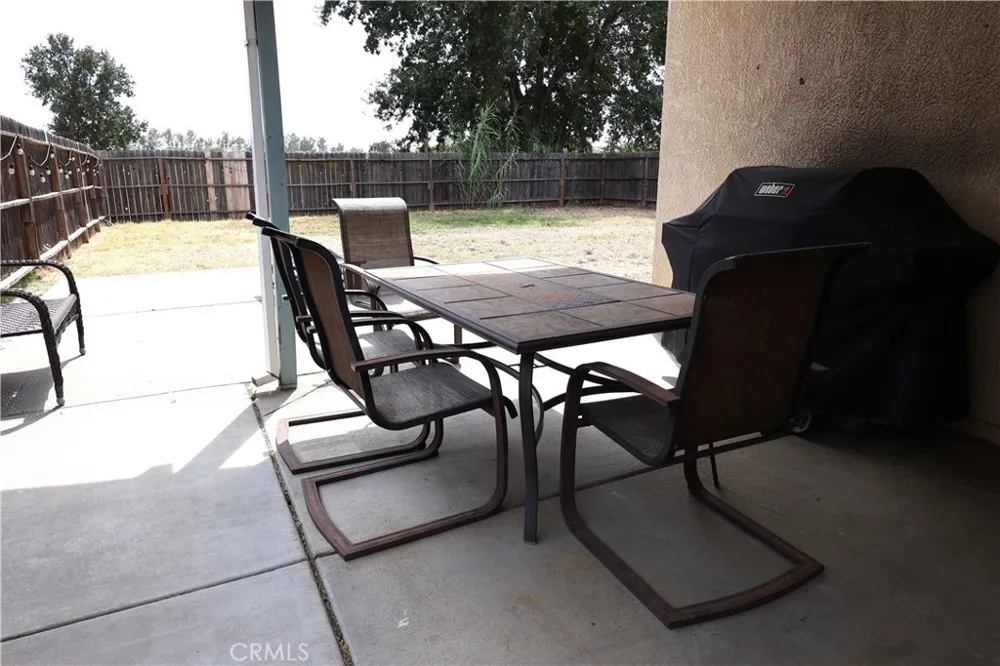 2059 Blossom Corning, CA 96021