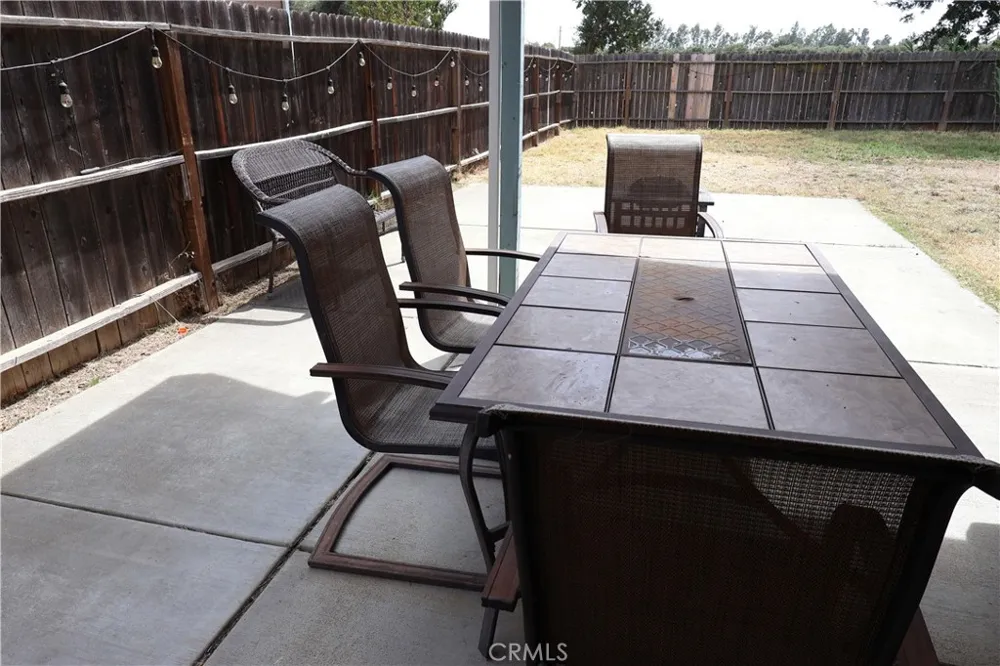 2059 Blossom Corning, CA 96021
