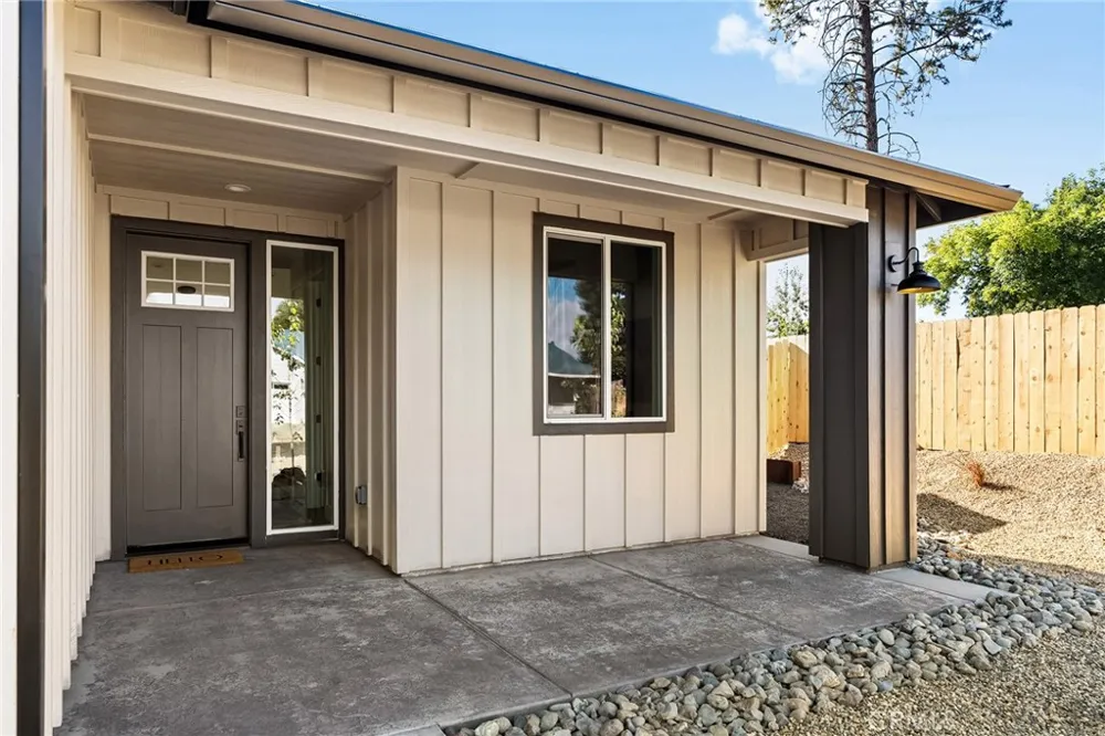 5865 Yorkshire Paradise, CA 95969