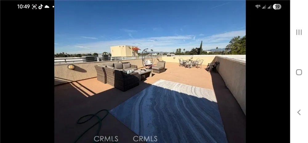 14343 Burbank Blvd. #305 Sherman Oaks, CA 91401