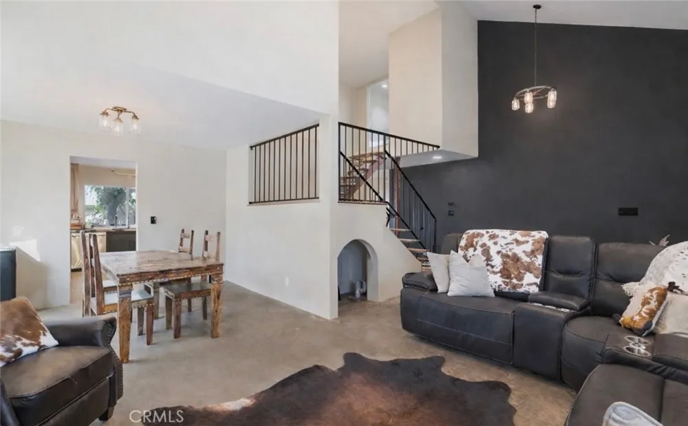 28975 Lotusgarden Dr Canyon Country, CA 91387