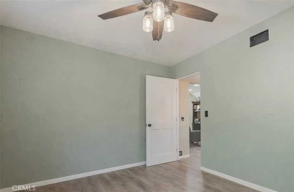 28975 Lotusgarden Dr Canyon Country, CA 91387