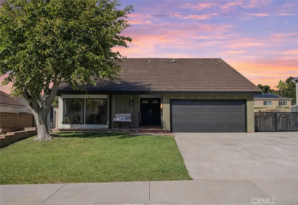 28975 Lotusgarden Dr Canyon Country, CA 91387