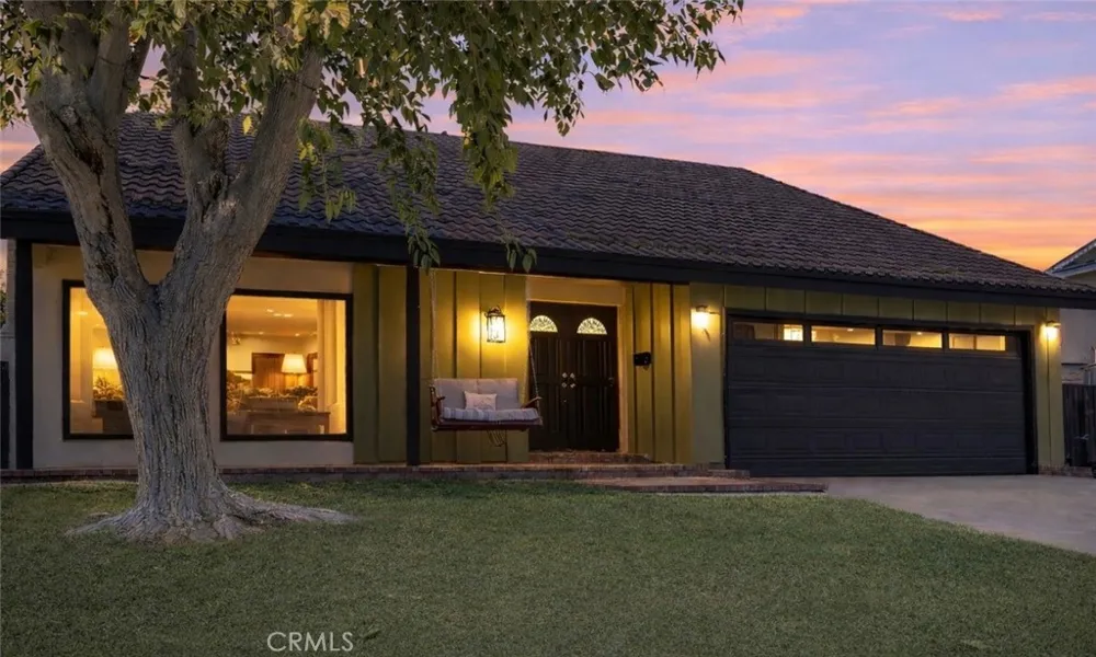 28975 Lotusgarden Dr Canyon Country, CA 91387