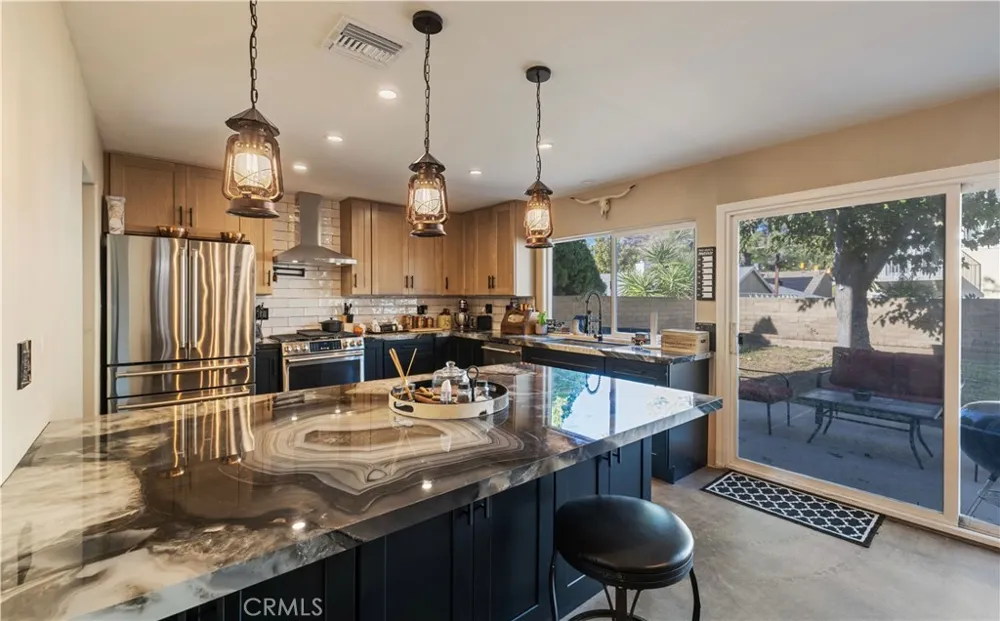 28975 Lotusgarden Dr Canyon Country, CA 91387