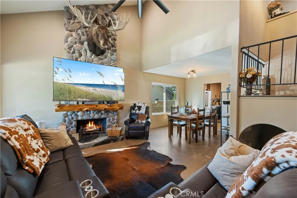 28975 Lotusgarden Dr Canyon Country, CA 91387