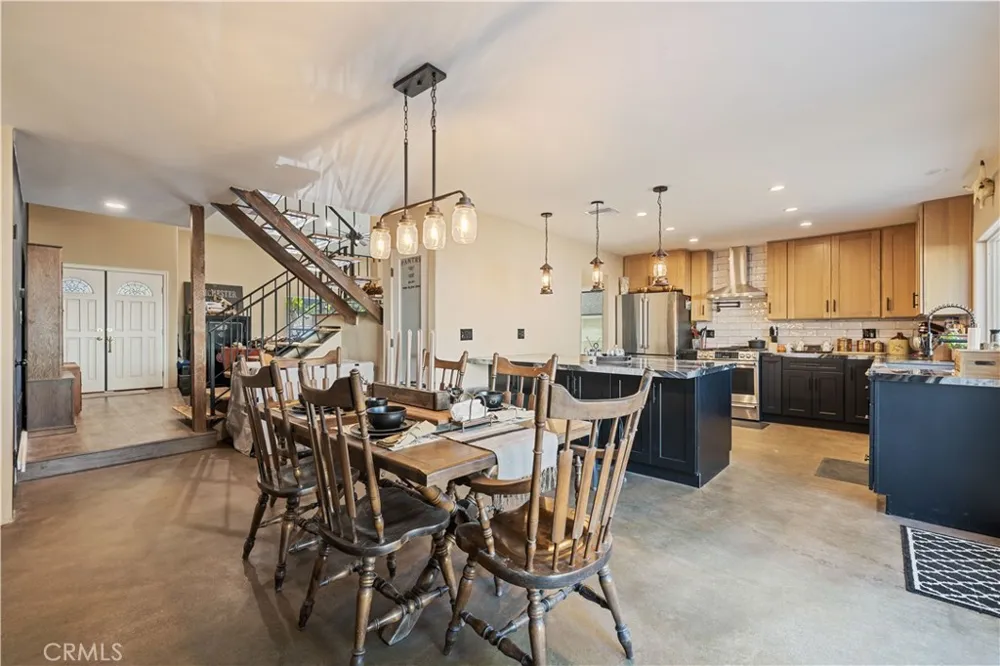 28975 Lotusgarden Dr Canyon Country, CA 91387