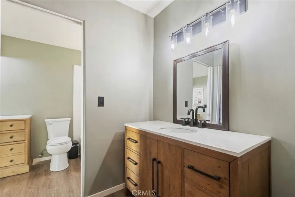 28975 Lotusgarden Dr Canyon Country, CA 91387